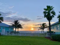 Rent a 2 bed / 2 bath Villa in Alice Town, North Bimini (INCLUDES 50' dock slip) - Pools