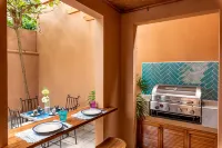 NEW-LISTING-Beautiful Villa Steps From The Beach. - Villa