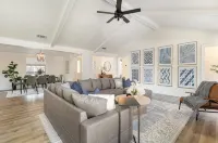 3Br Oasis with Heated Pool, Hot Tub and King Bed in Allen - 4-نجوم