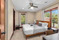 Lake View Condo - Walk to Saugatuck