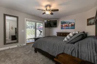 Spacious Updated Home Within Minutes to Shopping & Restaurants! - Boutique