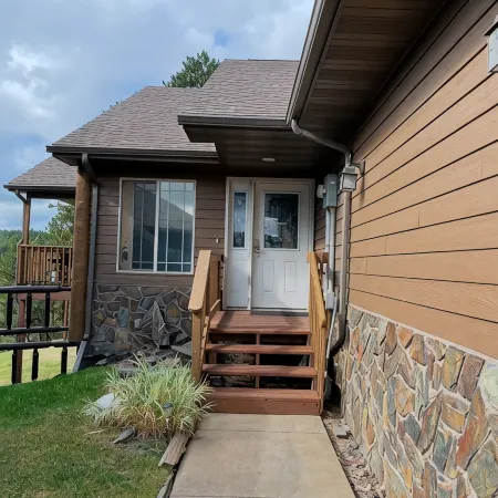 Hill City! Centrally located to Black Hills attractions.