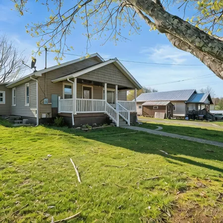 Adventure Basecamp, Walks to Kaymoor and Long point Trails, Hot Tub & Game Room