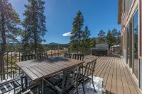 Embrace Coziness At Rudolph Ranch: Skiing, Hiking, Trail, Casino's. Pet friendly - 4-Star