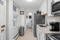 1Br on Salem Common l Steps to Witch Museum l Fenced in Yard + Parking - 4-Star