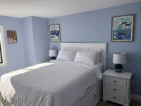 4-Season Lake Winni Townhome + Dock, Pool, Hiking + Slopes + Sleeps 7 - 2-Star