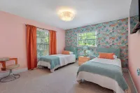 New - Beach House Minutes to Anna Maria Island - Boutique