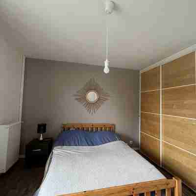 Cosy and Bright F2 Apartment Rooms
