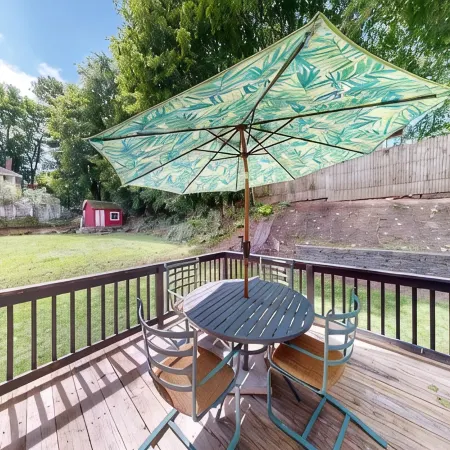 Spacious 4-bedroom house in charming Worcester with AC, WiFi