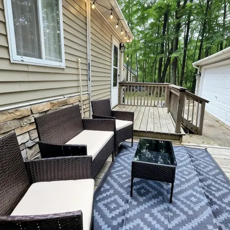 Updated Higgins Cottage w/ AC - Walking Distance to Higgins & Boat Parking