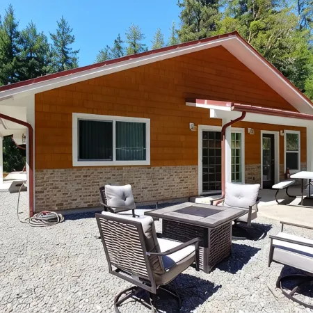 4 Bedroom Vacation Rental in the Redwood Forest!
