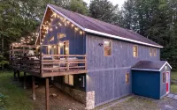 A Charming Chalet with Hot Tub 1 Mile to Mt. Snow - 3つ星