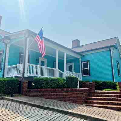 A totally renovated home in the heart of Roswell and central to Roswell’s best. Hotel Exterior