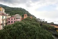 Charming Historical 4 Guests Apartment Stunning Sea View Free wi- fi Parking - 2 stjerner