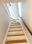 Recently totally renovated duplex located 5 minutes from Downtown Bristol. - Wifi