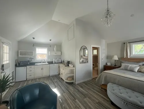 Luxuriously comfortable & peaceful getaway downtown Ashland, with views. - ห้องครัว