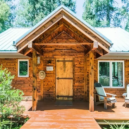The Most Romantic Creekside Cabin - with Hot Tub and Privacy