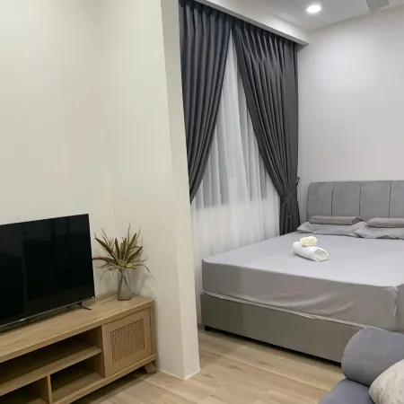 Kenny Hill Residence Kuching by PILLOWTALKS