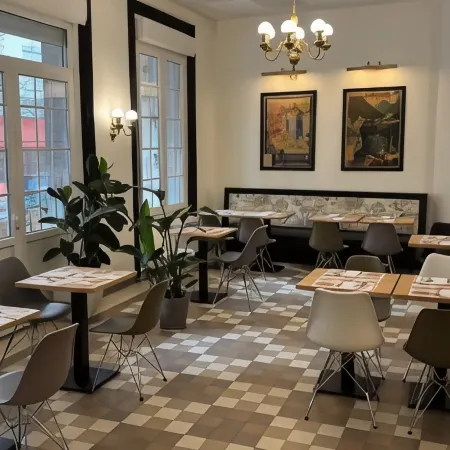 Logis Hôtel Restaurant Grand Hôtel de Lyon