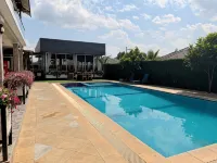 Blueberry Villas - parking