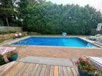 Spacious 5Bdrm Home- Saltwater Pool, WiFi, AC, Private Beach Parking Pass - Pools