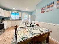 Aly’s Hideaway: Exceptional Value -  2Br Green Turtle Cay Home with Dock Slip - WiFi