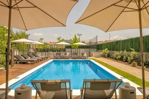 Bfresh Hotel - Padel, Pool & Fitness - Adults Only - Flughafentransfer