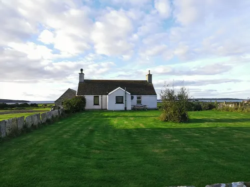 Cosy Highland retreat with countryside and sea views. - Wifi