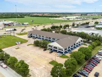 Days Inn by Wyndham McKinney - 2-Star