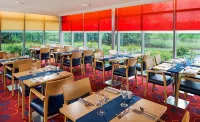Park Inn by Radisson Birmingham Walsall - parking