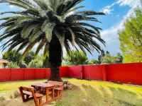 Ithonsi Guesthouse and Spa Terminal 1 of O. R. Tambo International Airport 주변 호텔