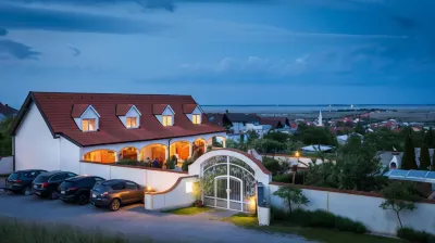 Appartementhaus Martina Hotels in Pamhagen