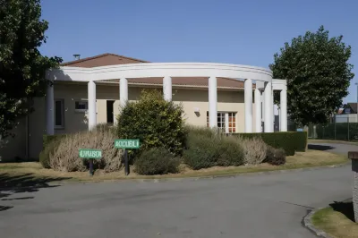 Logis Cottage Hôtel Отели в г. Сангатт