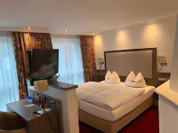 Gästehaus Alpinia Hotels in Mahlow