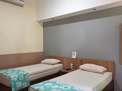 Hotel Rantina Syariah Hotel dekat LB KARTINI PUSAT BELANJA HP DAN ACC TERLENGKAP