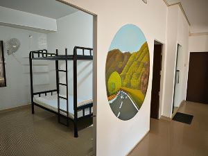 Traveler Hostel