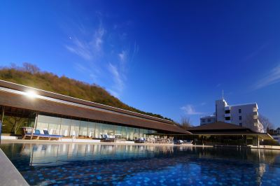 屋外プール ベラビスタ スパ&マリーナ尾道の写真