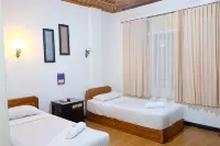 Ambun Suri Hotel Hotel dekat Jam Gadang Bukittinggi