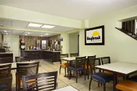 Clarion Pointe