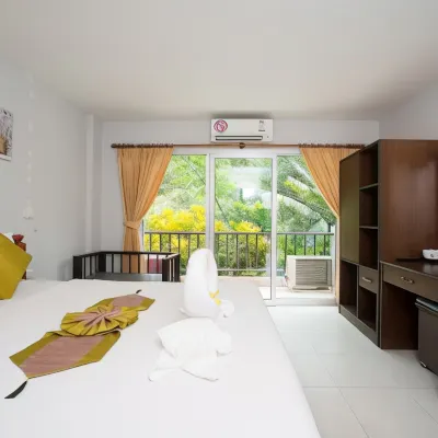 Srichada Hotel Khaolak Hotels near Khuk Khak Beach - หาดคึกคัก