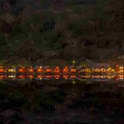 Sunset Bungalows Hotel Exterior