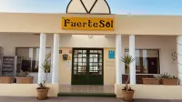 Casthotels Fuertesol Bungalows Hotels in der Nähe von The Lord Nelson Bar