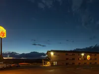 Super 8 by Wyndham Raton Hotels in Raton