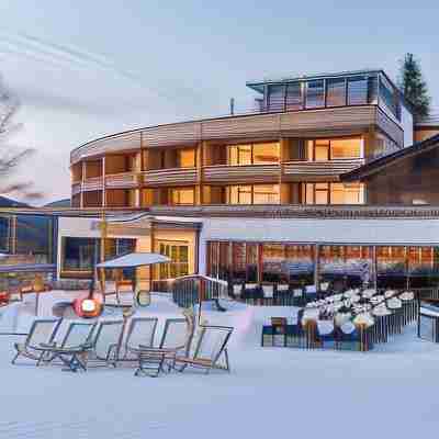Holzhotel Forsthofalm Hotel Exterior