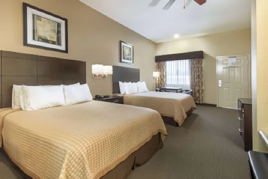 Days Inn by Wyndham Baytown East