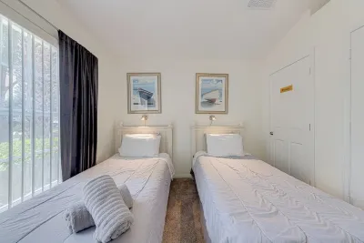 4 Bedroom Budget Home with Private Pool