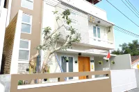 DeMulya Guesthouse Free Motorbike & Bicycle Hotels in Wirobrajan