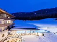 Hotel Petrus Hotels in Brunico