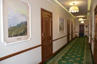 Milyutinskij Hotel - موقف سيارات