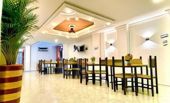 Hotel Eterna Primavera